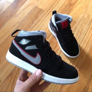 Kids’ Jordans AJ1 Mid